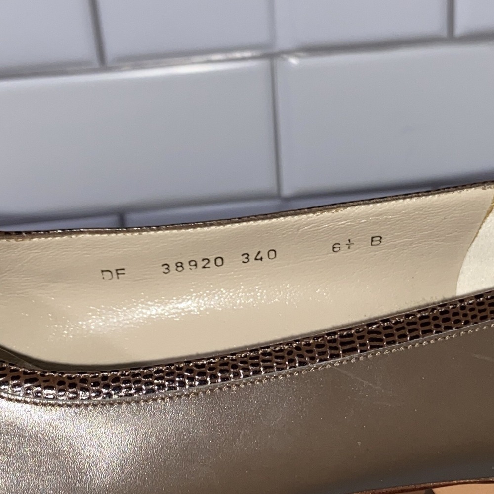 SALVATORE FERRAGAMO Women's Kitten Pump 1.75" Heels Brown Leather size 6.5 - Picture 5 of 8